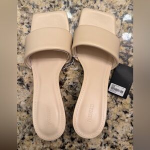 Forever 21 Women's Beige Slide Sandals